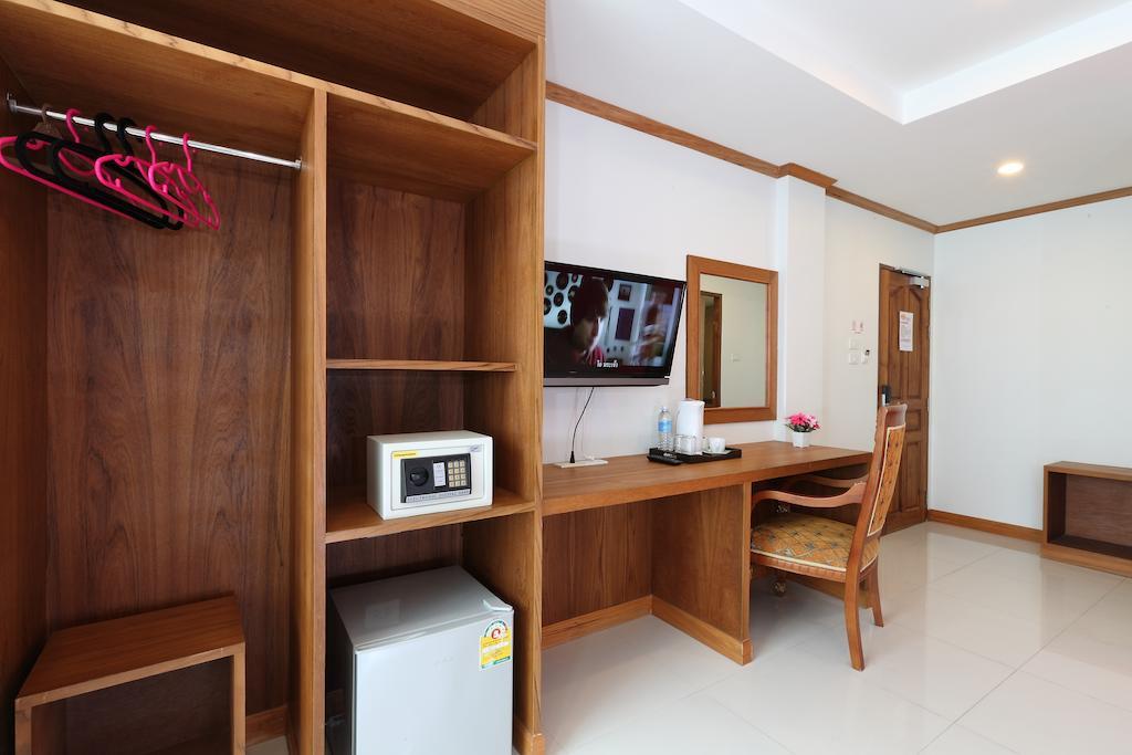 Отель A Casa Di Luca Patong Номер фото
